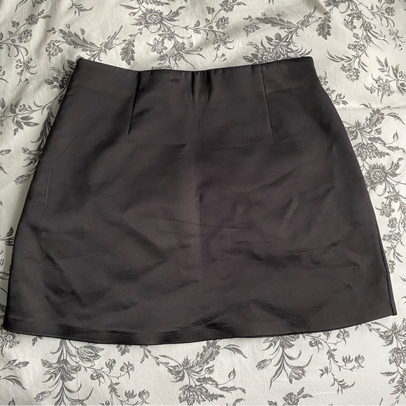 Mini skirt - Picture 2 of 5